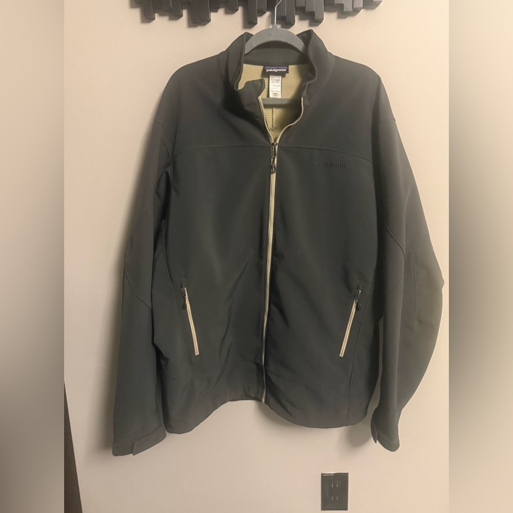 Patagonia men’s Polartec Windbloc softshell jacket XXL